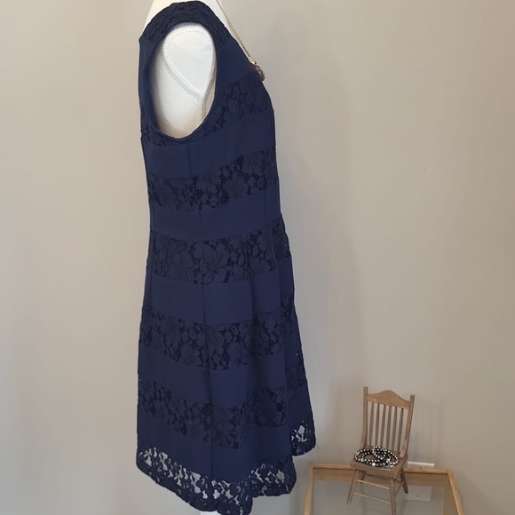 Navy Blue Dress with Lace Details - Picture 3 of 5